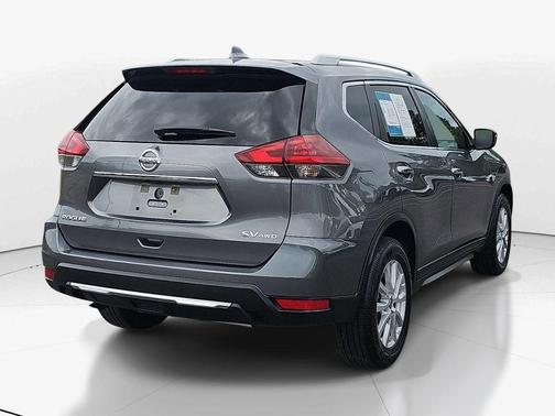 Gun Metallic 2018 Nissan Rogue SV