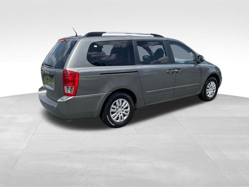2012 Kia Sedona LX