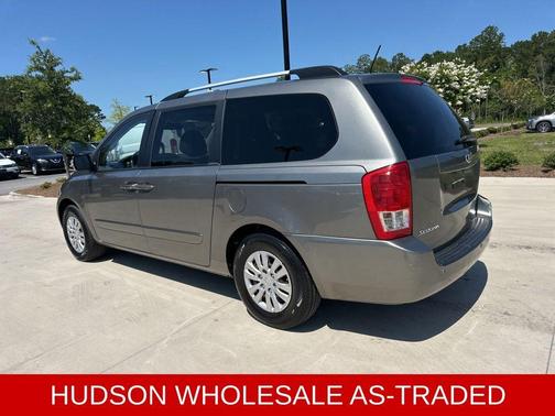 2012 Kia Sedona LX