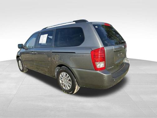 2012 Kia Sedona LX