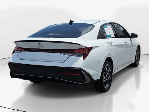 White 2025 Hyundai ELANTRA SEL Sport