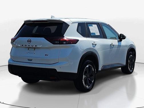 Pearl 2024 Nissan Rogue SV