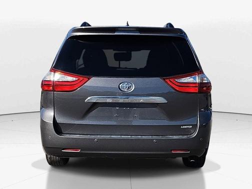 2015 Toyota Sienna L