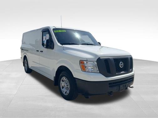 2016 Nissan NV Cargo NV2500 HD SV V6/SV V8