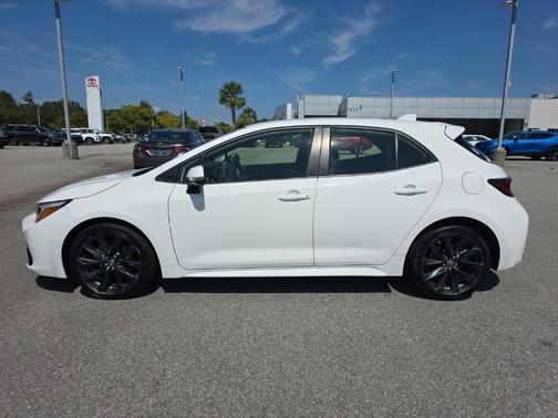 2023 Toyota Corolla Hatchback XSE