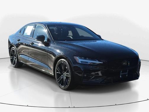 2023 Volvo S60 B5 Plus Black Edition