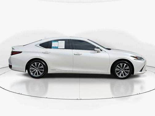 2020 Lexus ES 300h Base