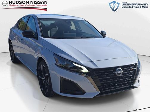 2025 Nissan Altima SR