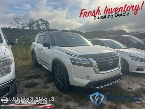 2022 Nissan Pathfinder Platinum