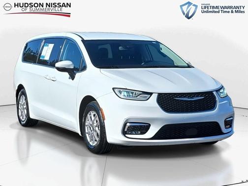 2023 Chrysler Pacifica Touring-L