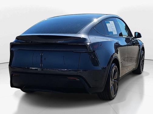 2026 Tesla Model Y PREMIUM