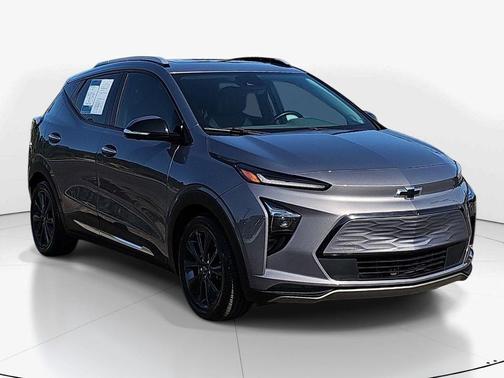Gray Ghost Metallic 2022 Chevrolet Bolt EUV Premier