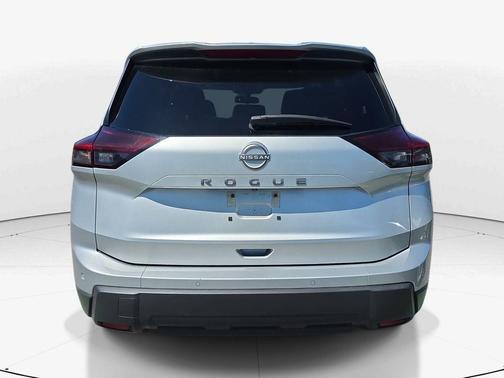 Brilliant Silver Metallic 2024 Nissan Rogue S