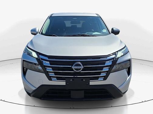 Brilliant Silver Metallic 2024 Nissan Rogue S