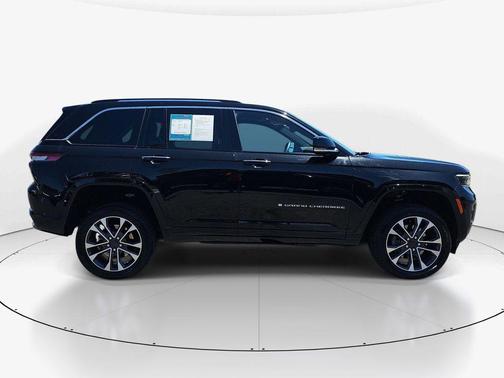 Diamond Black 2022 Jeep Grand Cherokee 4xe Overland