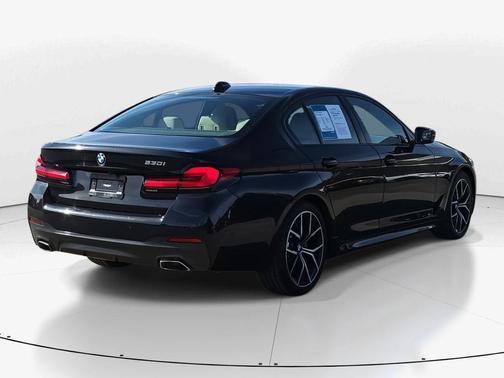 2022 BMW 530 i