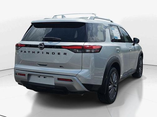 Brilliant Silver Metallic 2023 Nissan Pathfinder SL