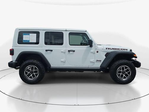 Bright White Clearcoat 2025 Jeep Wrangler Rubicon
