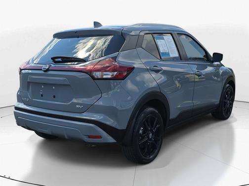 2022 Nissan Kicks SV