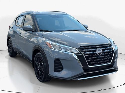 2022 Nissan Kicks SV