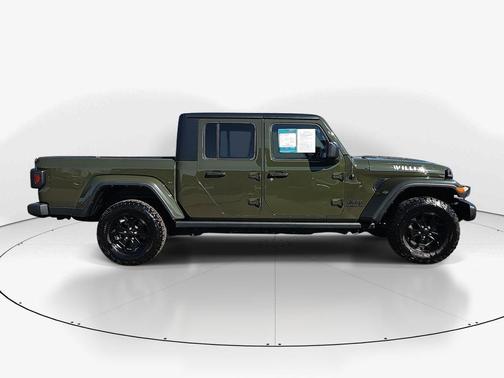 2021 Jeep Gladiator Sport