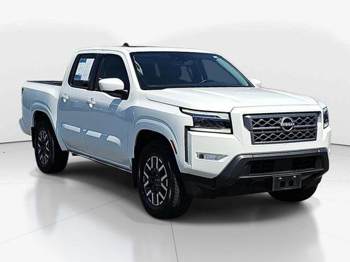 Glacier White 2024 Nissan Frontier SL