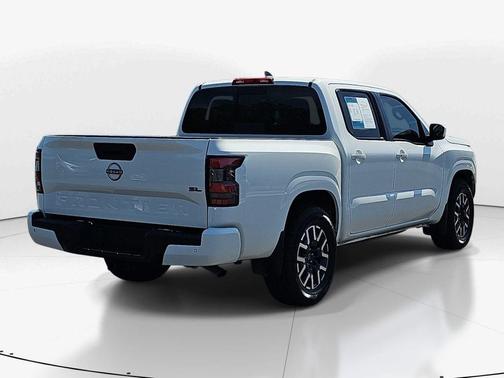 Glacier White 2024 Nissan Frontier SL
