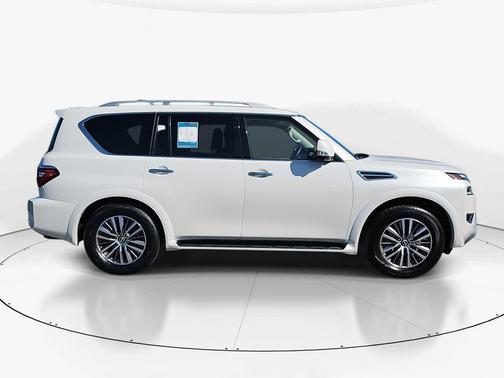2024 Nissan Armada SL