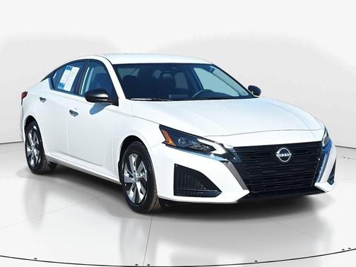 2025 Nissan Altima S
