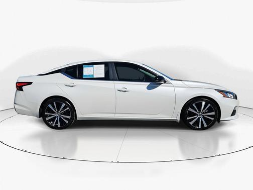 2020 Nissan Altima 2.5 SR