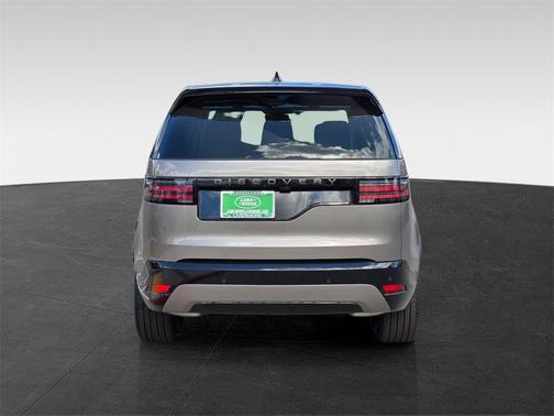 2025 Land Rover Discovery P300 Dynamic SE