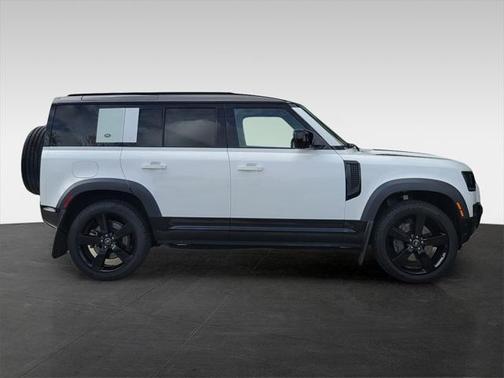 2022 Land Rover Defender 110 X-Dynamic HSE