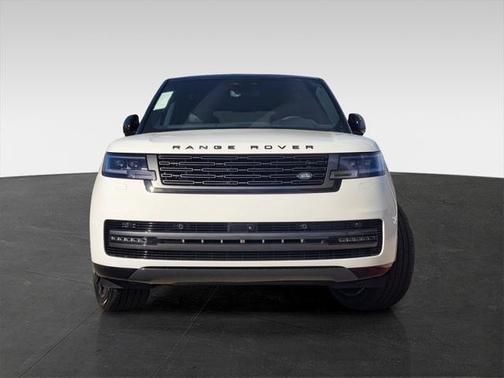 2025 Land Rover Range Rover P530 SE