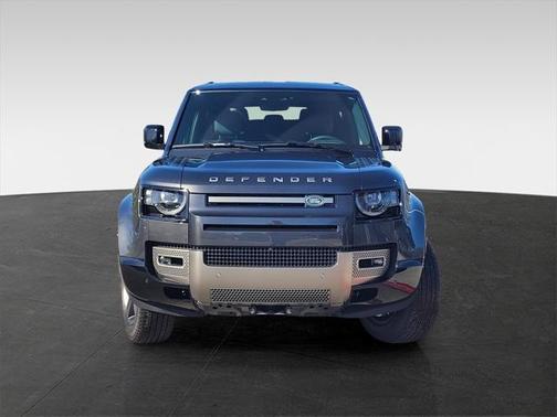 2025 Land Rover Defender 90 P400 X-Dynamic SE