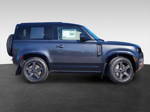 2025 Land Rover Defender 90 P400 X-Dynamic SE