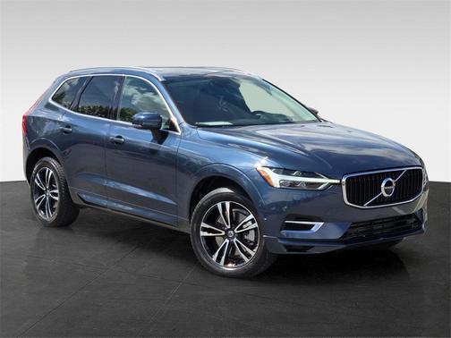 2018 Volvo XC60 Recharge Plug-In Hybrid T8 Momentum