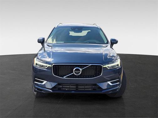 2018 Volvo XC60 Recharge Plug-In Hybrid T8 Momentum