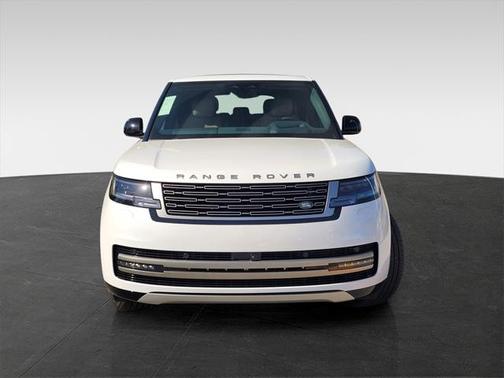 2025 Land Rover Range Rover P530 SE 7 Seat