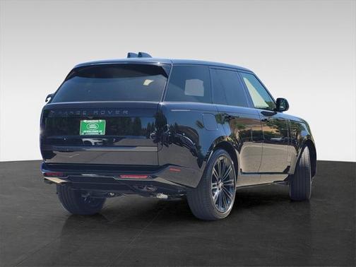 2025 Land Rover Range Rover P530 SE