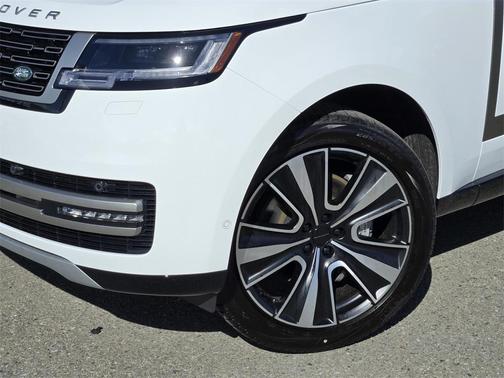 2026 Land Rover Range Rover P400 SE