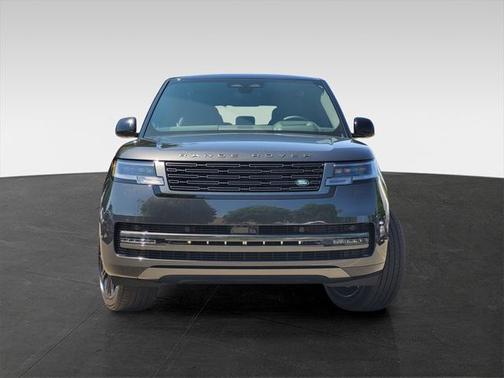 2025 Land Rover Range Rover P400 SE 7 Seat