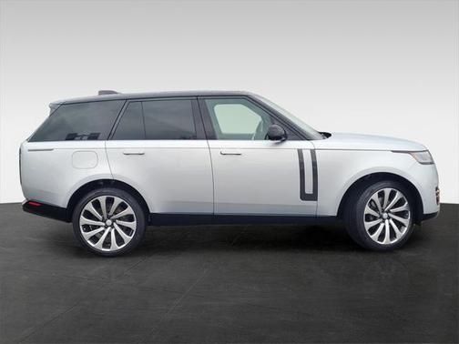 2025 Land Rover Range Rover P530 SE