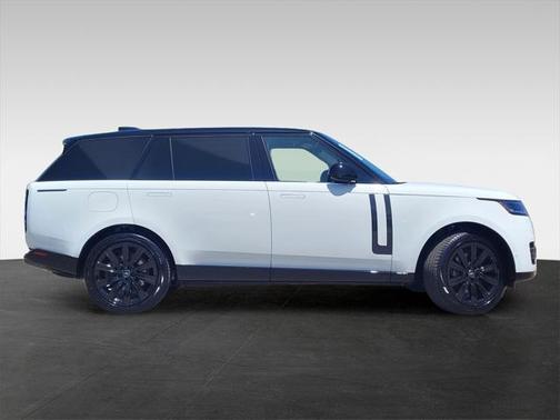 2025 Land Rover Range Rover P530 SE 7 Seat