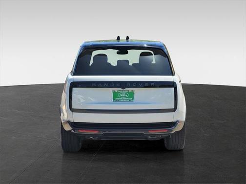 2025 Land Rover Range Rover P530 SE 7 Seat