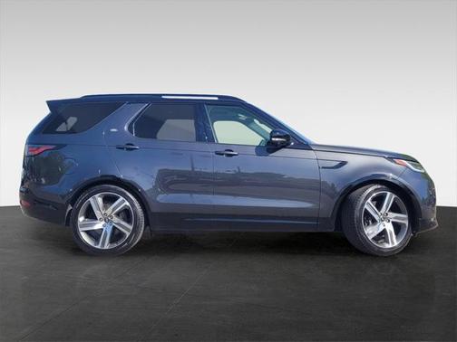 2023 Land Rover Discovery P360 Metropolitan Edition