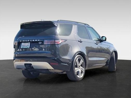 2023 Land Rover Discovery P360 Metropolitan Edition