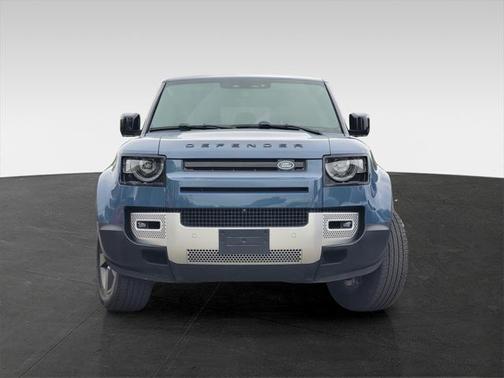 2023 Land Rover Defender 90 SE