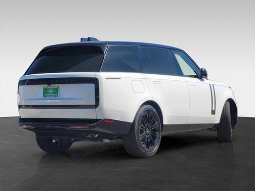 2025 Land Rover Range Rover P530 SE 7 Seat