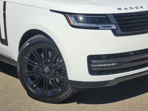 2025 Land Rover Range Rover P530 SE 7 Seat