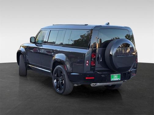 2025 Land Rover Defender 130 P400 X-Dynamic SE